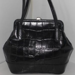 MAX NEW YORK BLACK FAUX LEATHER HAND BAG